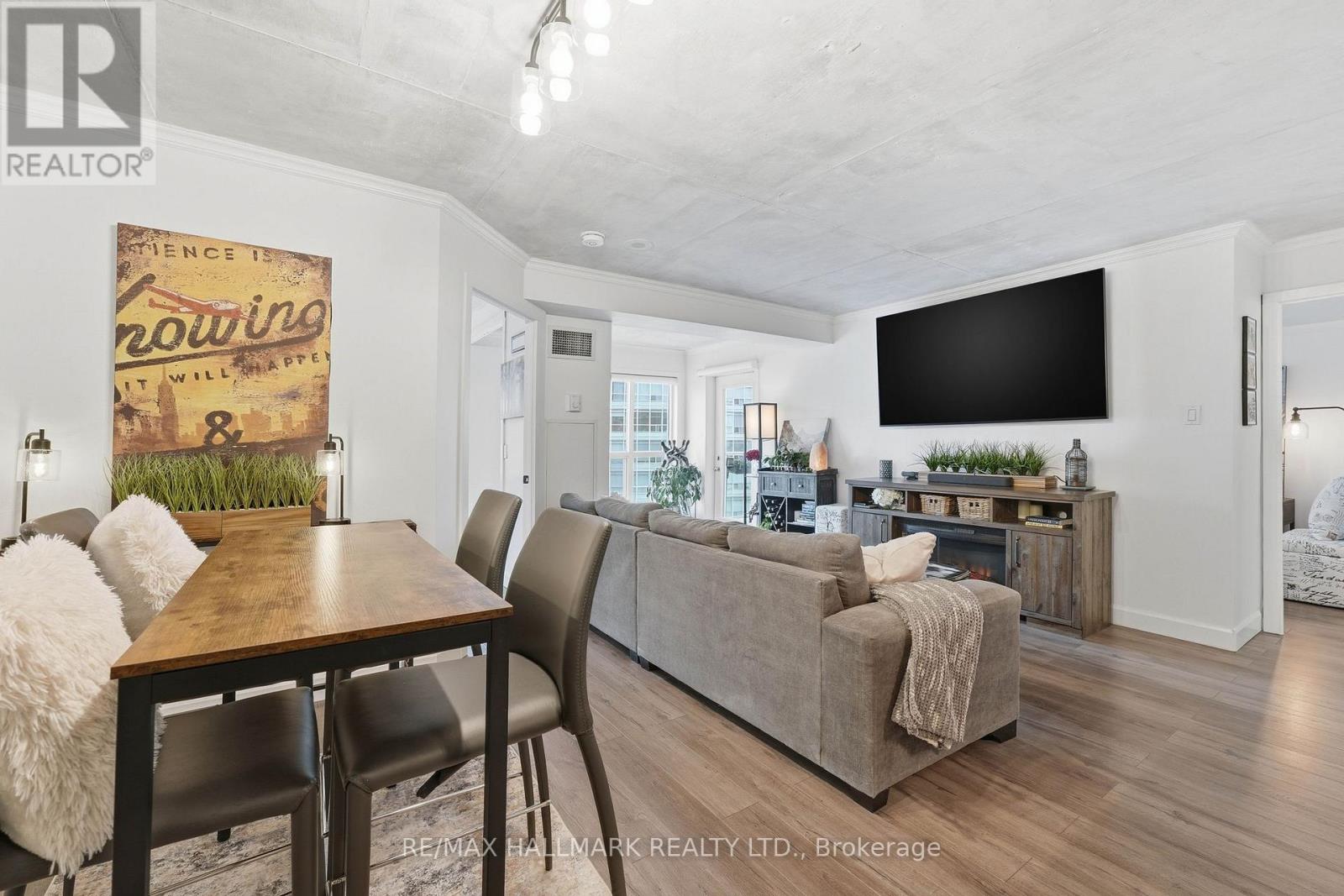 705 - 600 Queens Quay W Property Photo 6