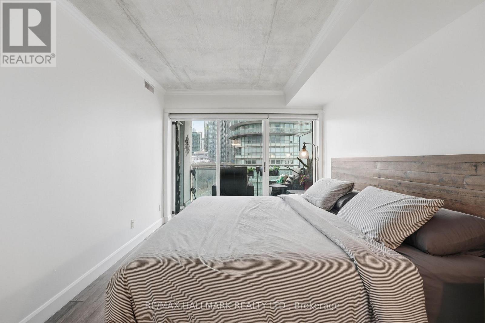 705 - 600 Queens Quay W Property Photo 11