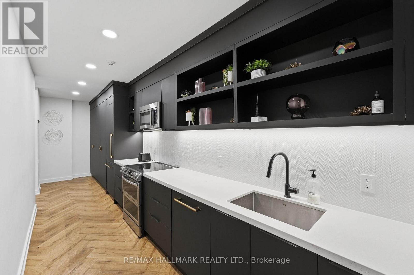 705 - 600 Queens Quay W Property Photo 30