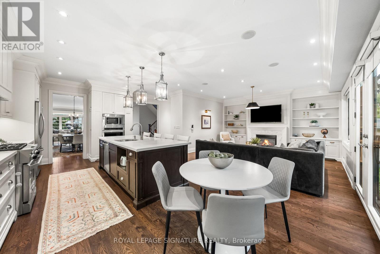 39 REGINA AVENUE Property Photo 1