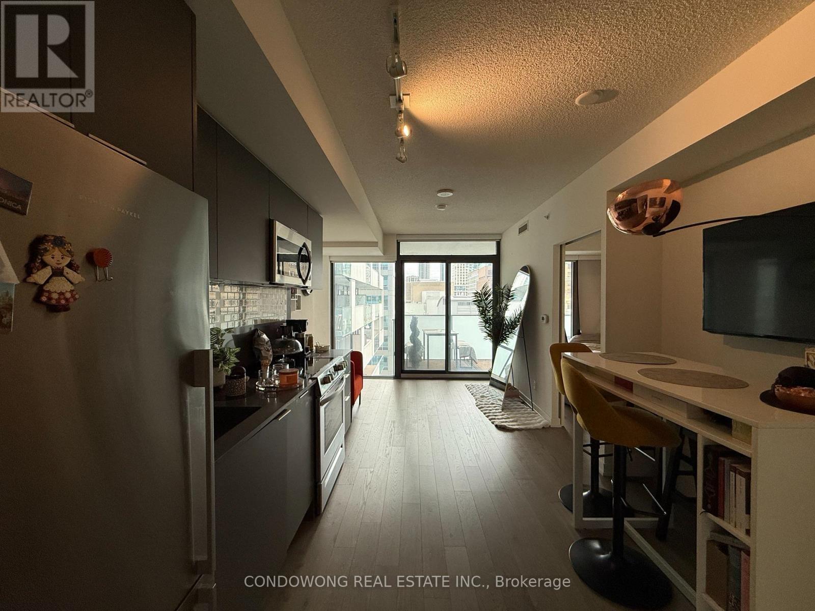 1608 - 25 RICHMOND STREET E Property Photo 1