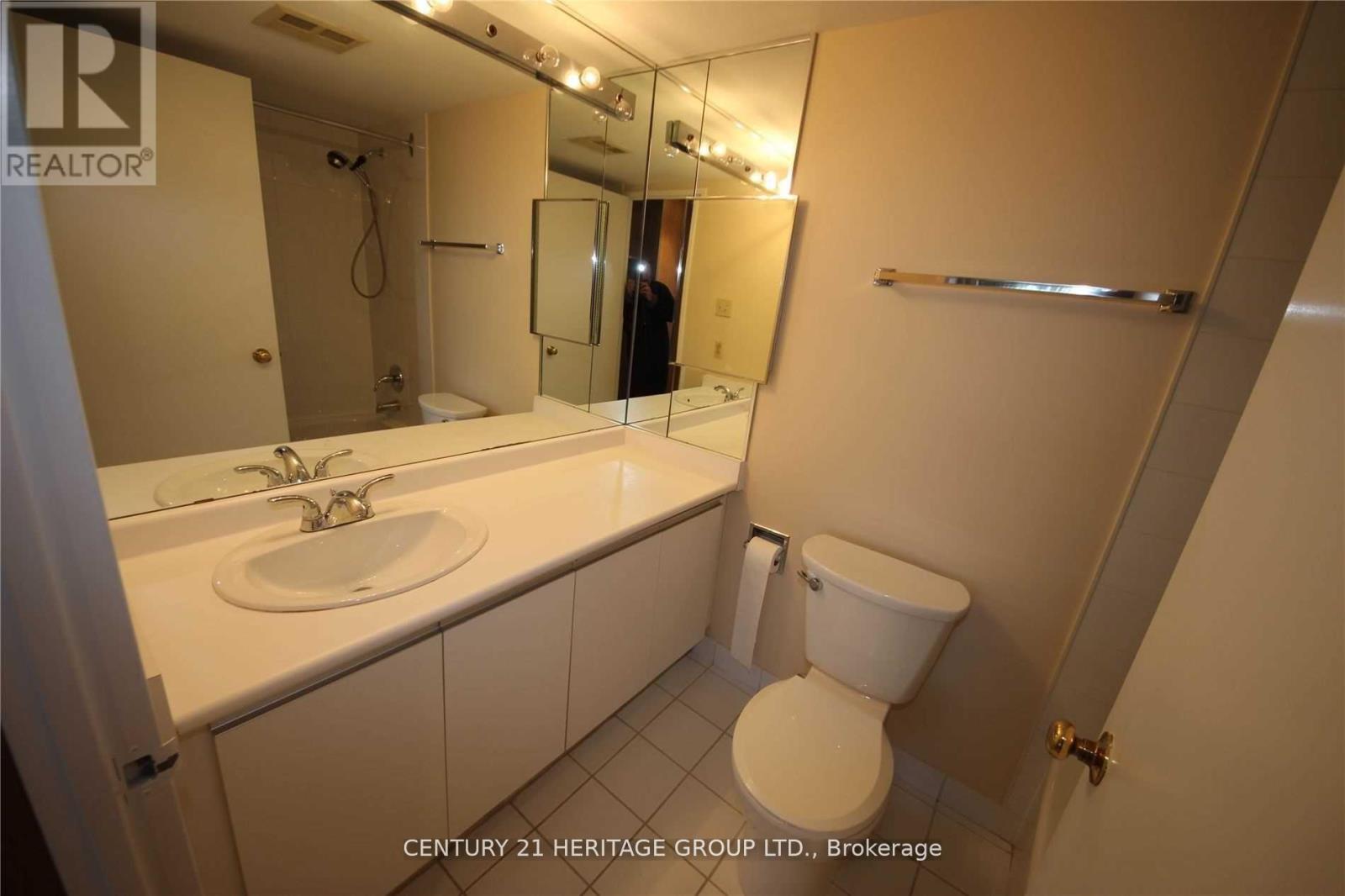 909 - 1101 Steeles Avenue W Property Photo 16
