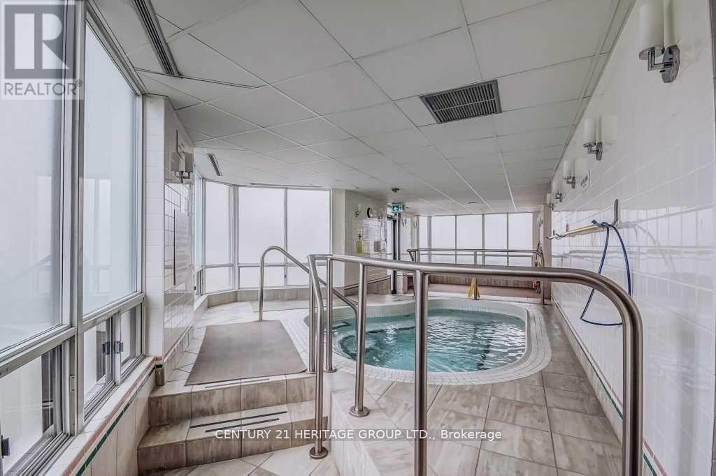 909 - 1101 Steeles Avenue W Property Photo 21