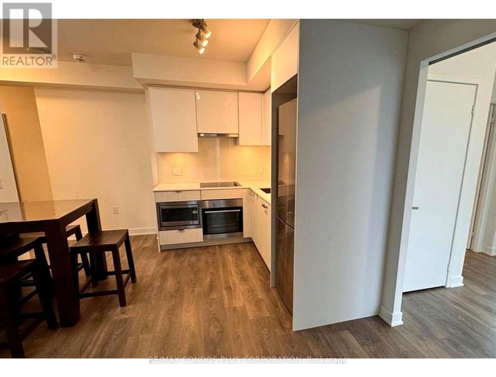 3212 - 195 Redpath Avenue Property Photo 3