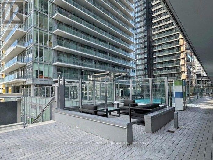 3212 - 195 Redpath Avenue Property Photo 17