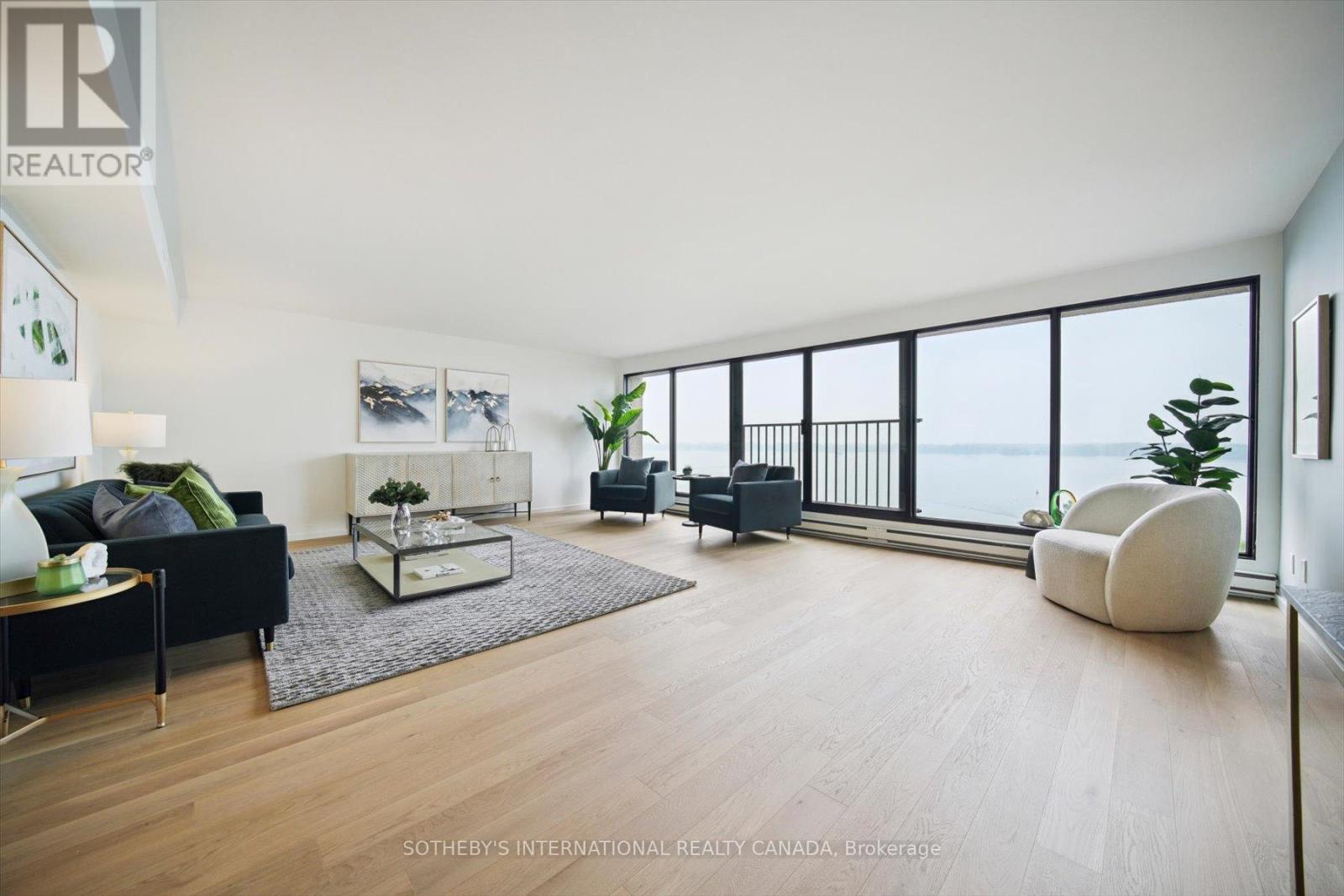 1110 - 65 Harbour Square Property Photo 9
