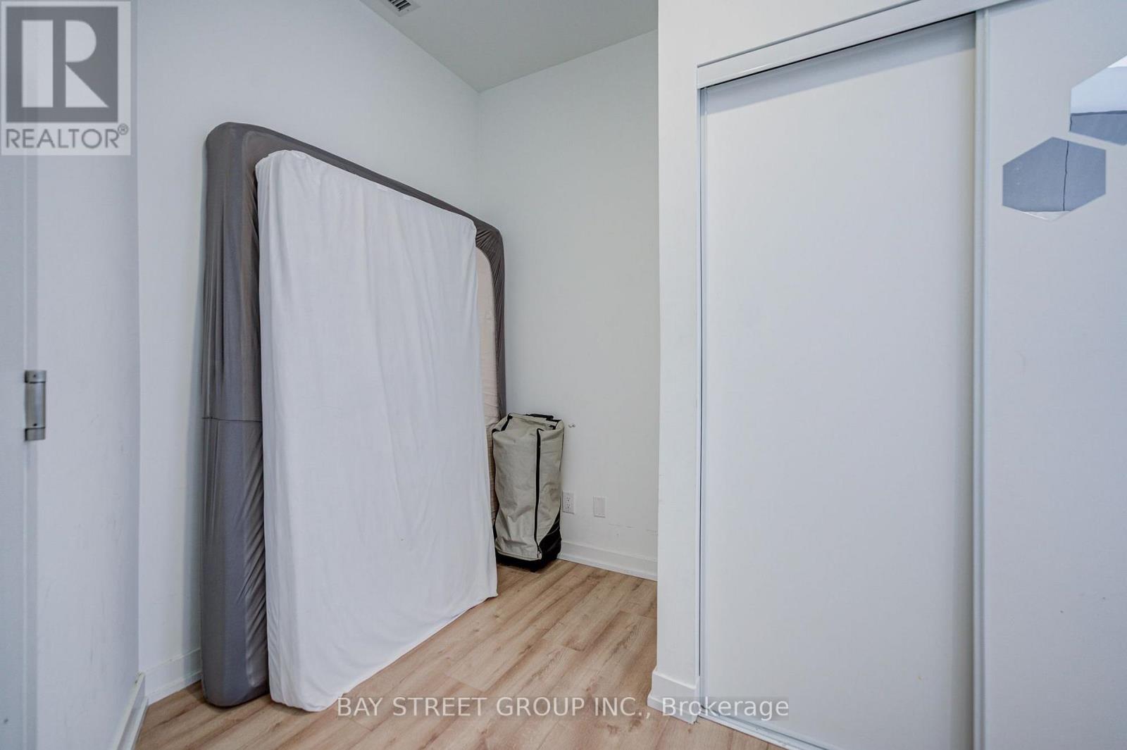 716 - 135 East Liberty Street Property Photo 23