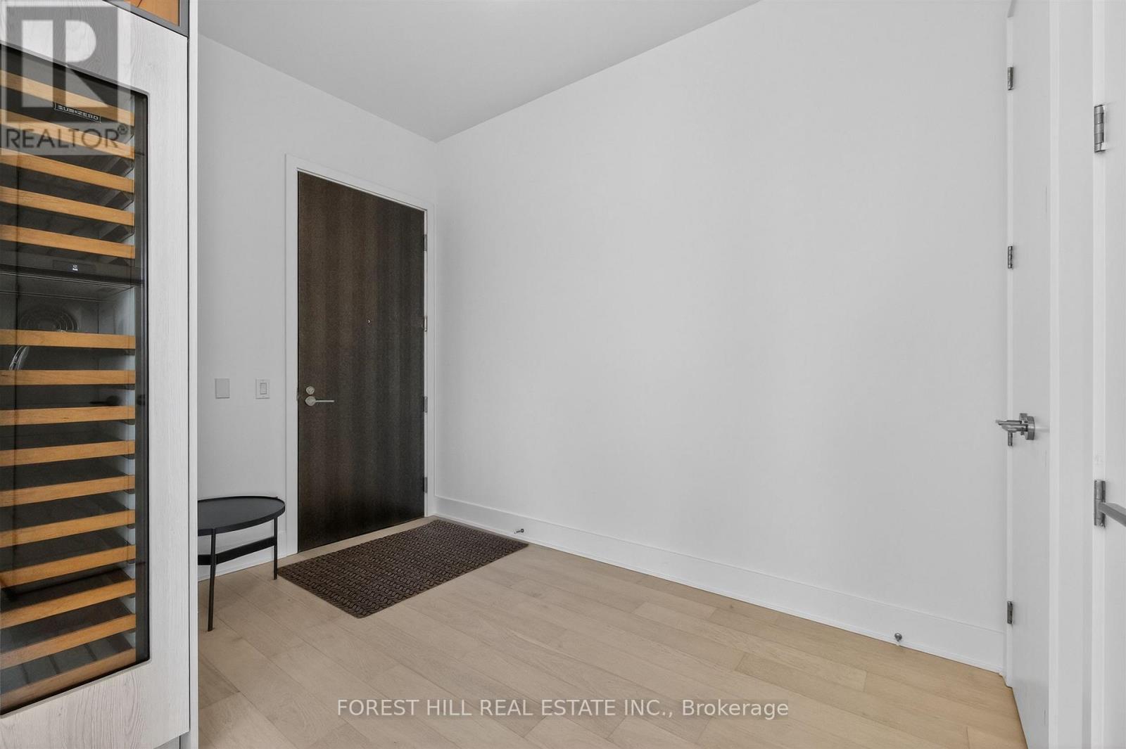 Ph02 - 11 Yorkville Avenue Property Photo 8
