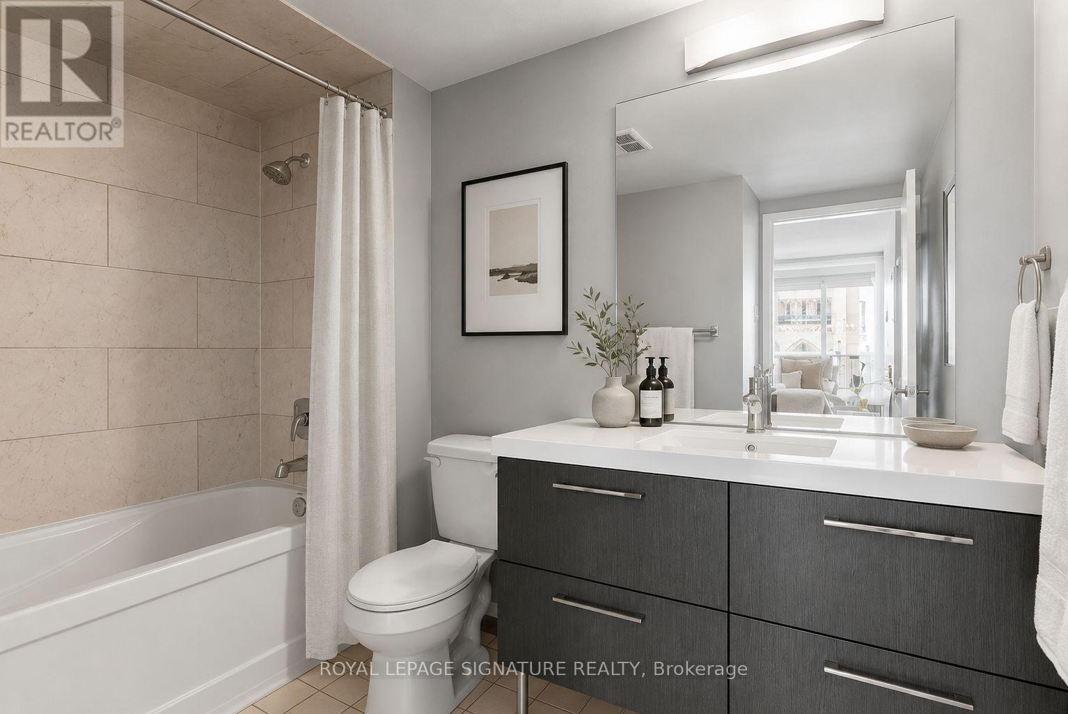 813 - 92 King Street E Property Photo 8