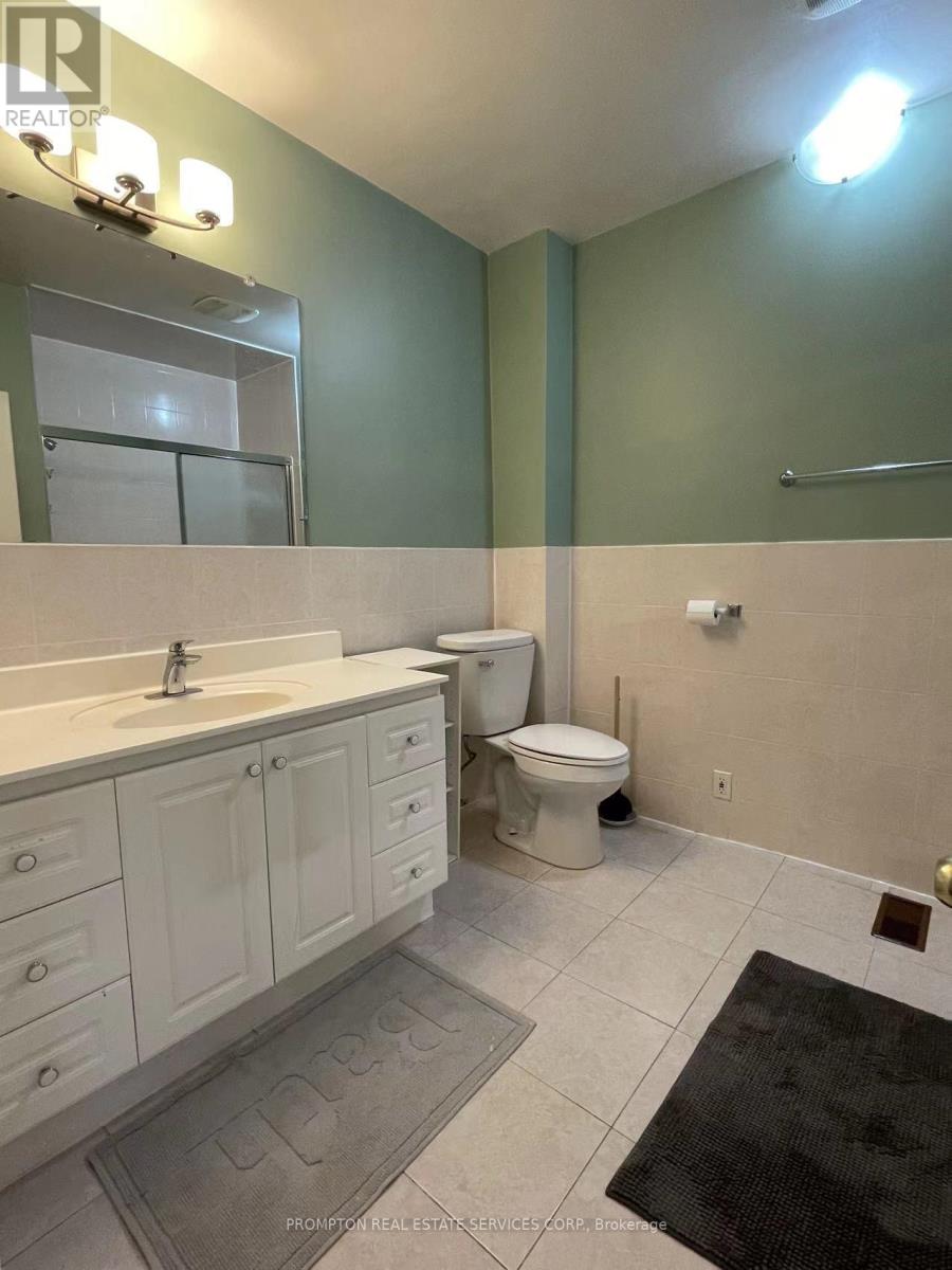 763 Dundas Street W Property Photo 4