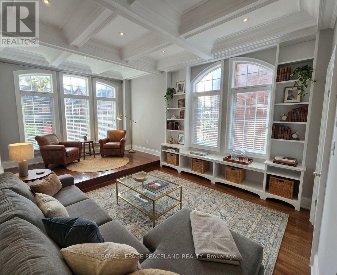 Mainhse - 322 Clinton Street Property Photo 2