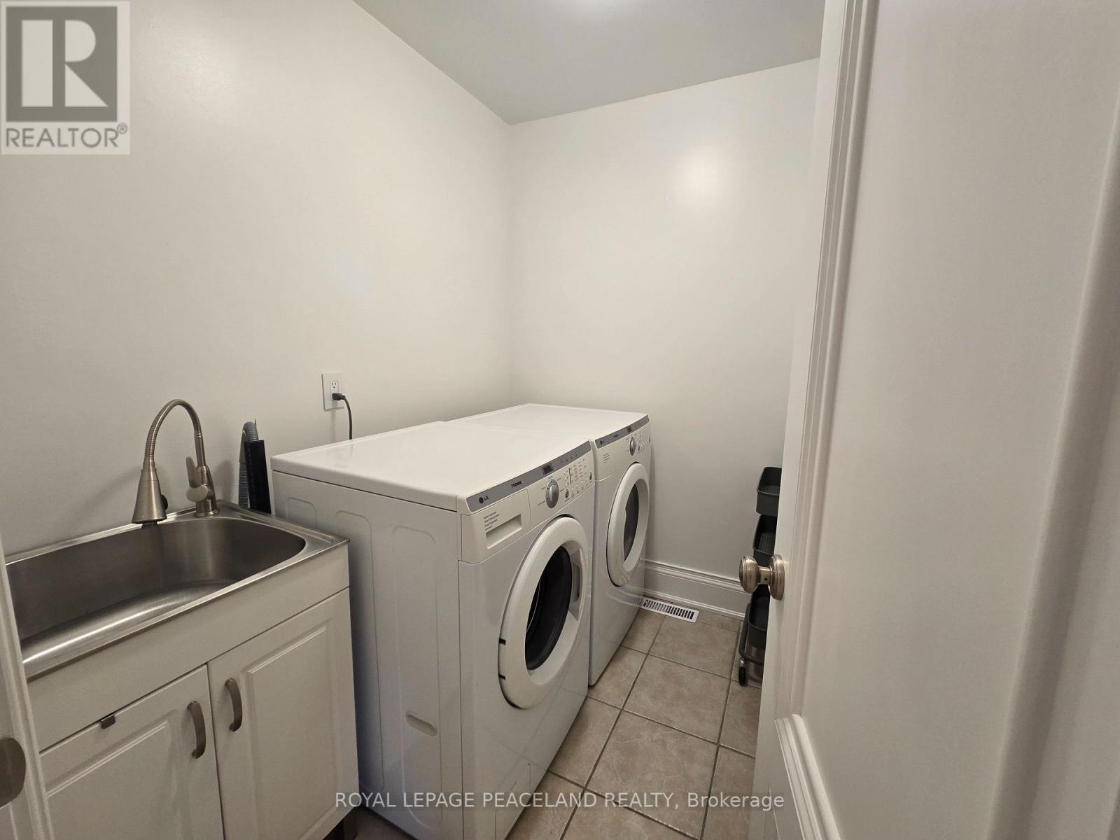 Mainhse - 322 Clinton Street Property Photo 26