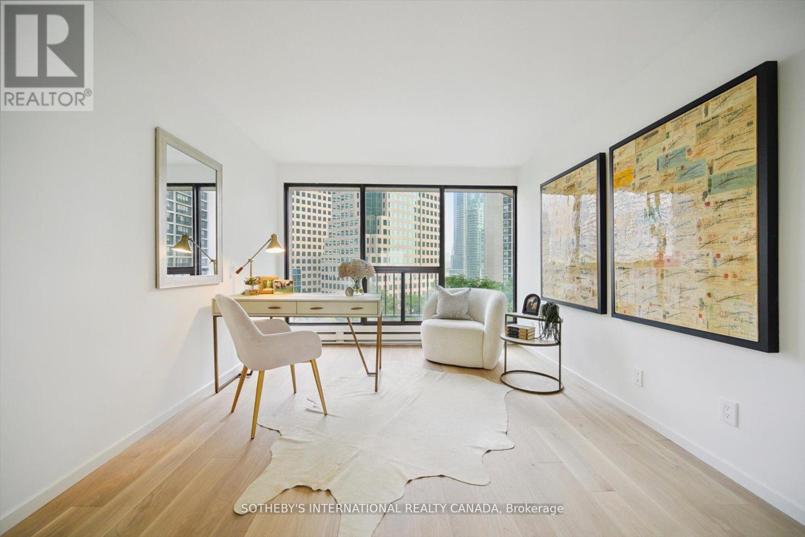 1110 - 65 Harbour Square Property Photo 17