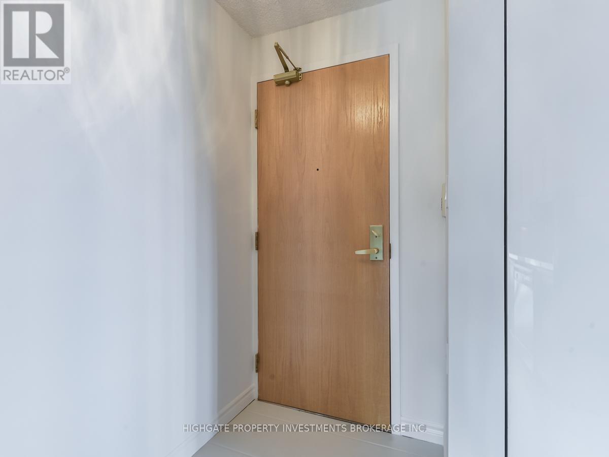 1201 - 195 Merton Street Property Photo 4