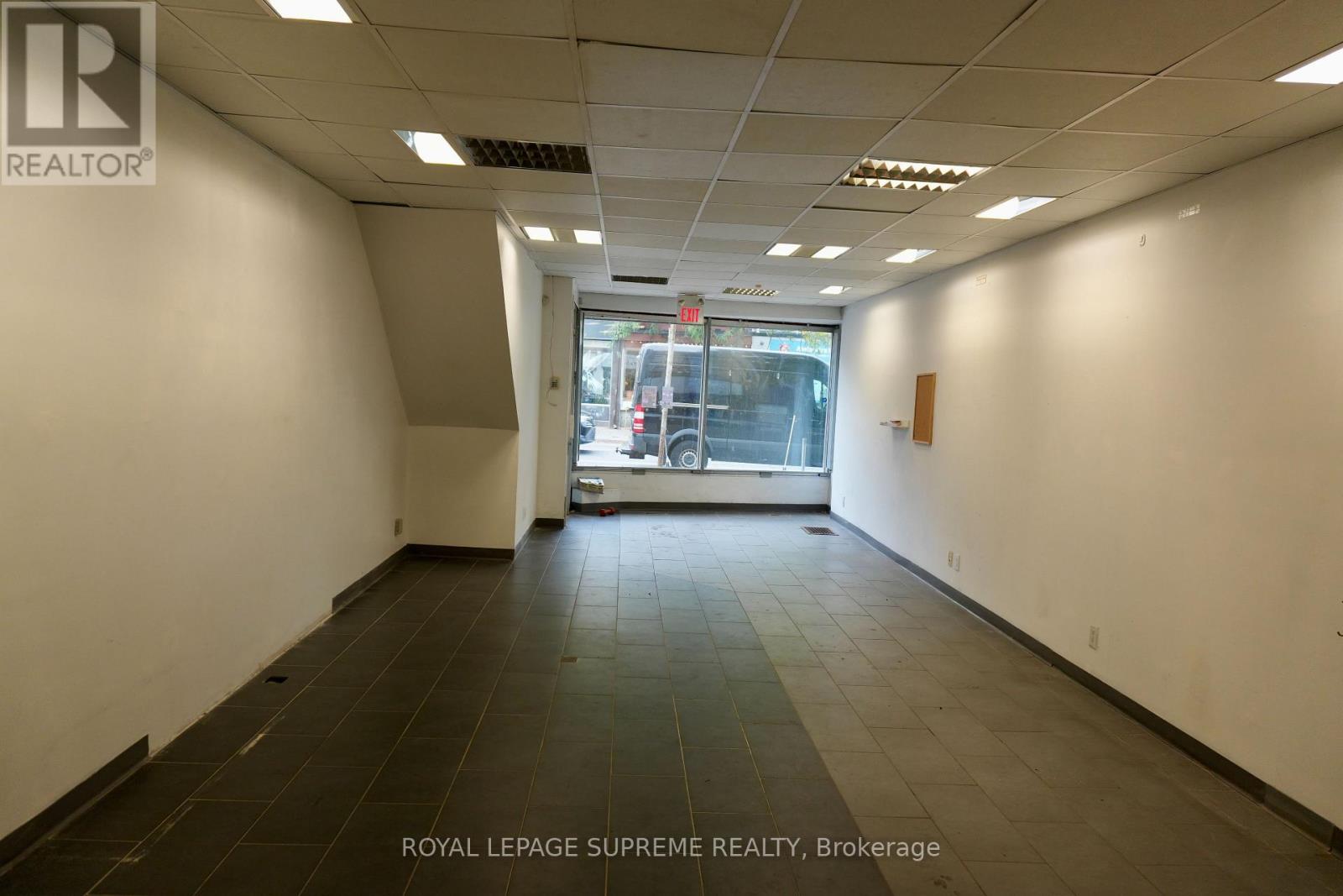 1209 Bloor Street W Property Photo 8