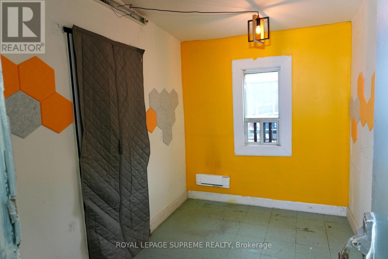 1209 Bloor Street W Property Photo 9