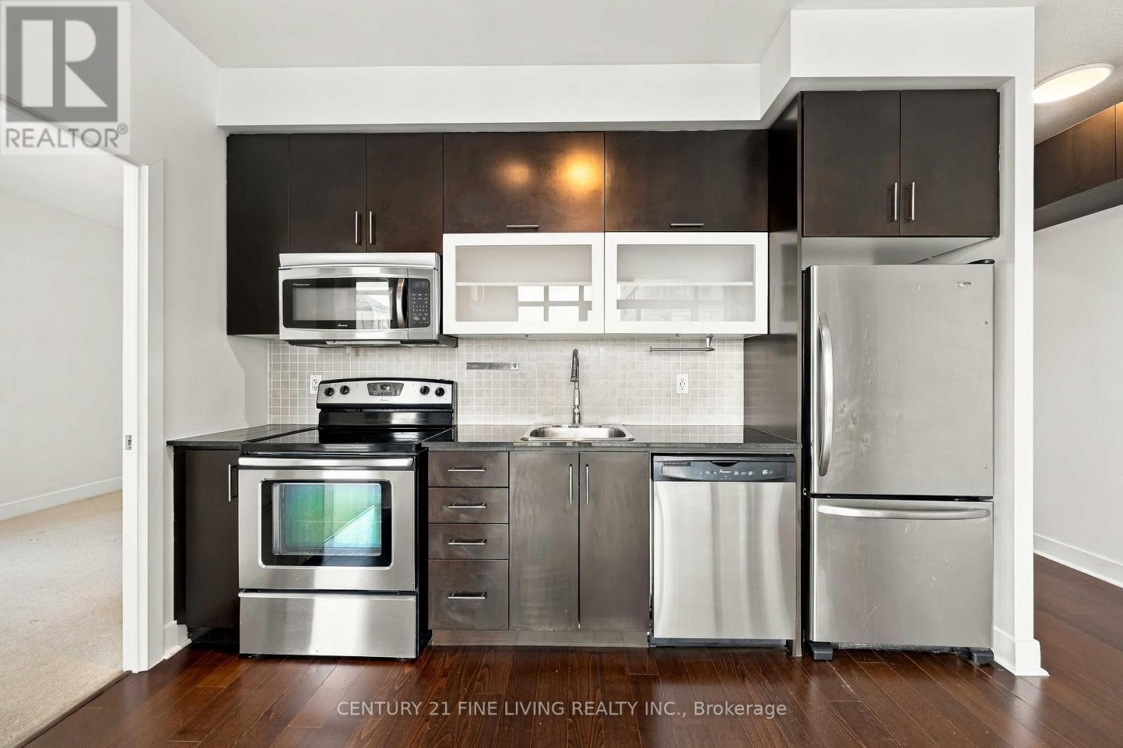 806 - 90 Stadium Road Property Photo 6