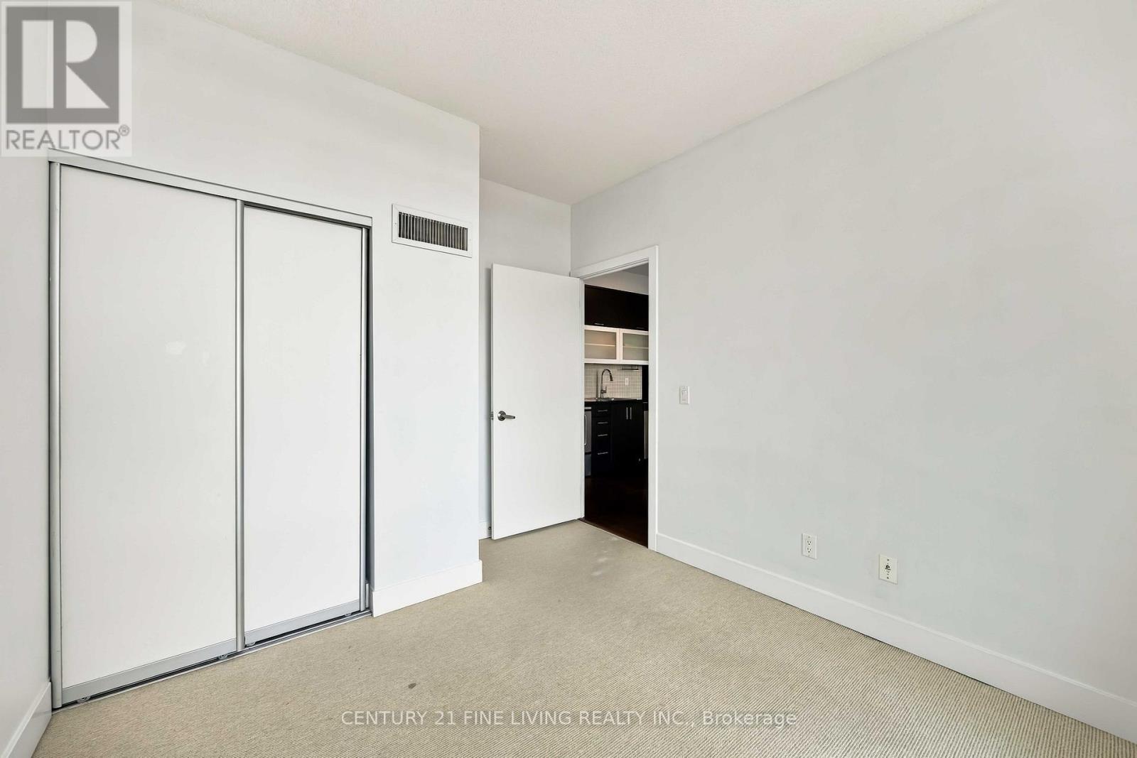 806 - 90 Stadium Road Property Photo 28