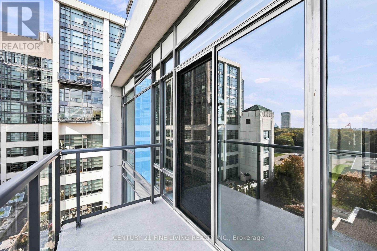 806 - 90 Stadium Road Property Photo 32