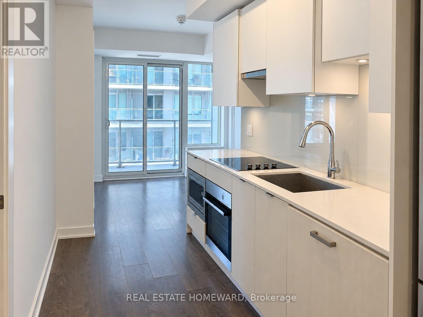 1405 - 99 Broadway Avenue Property Photo 3