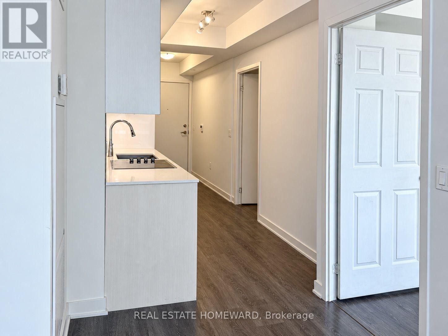 1405 - 99 Broadway Avenue Property Photo 4