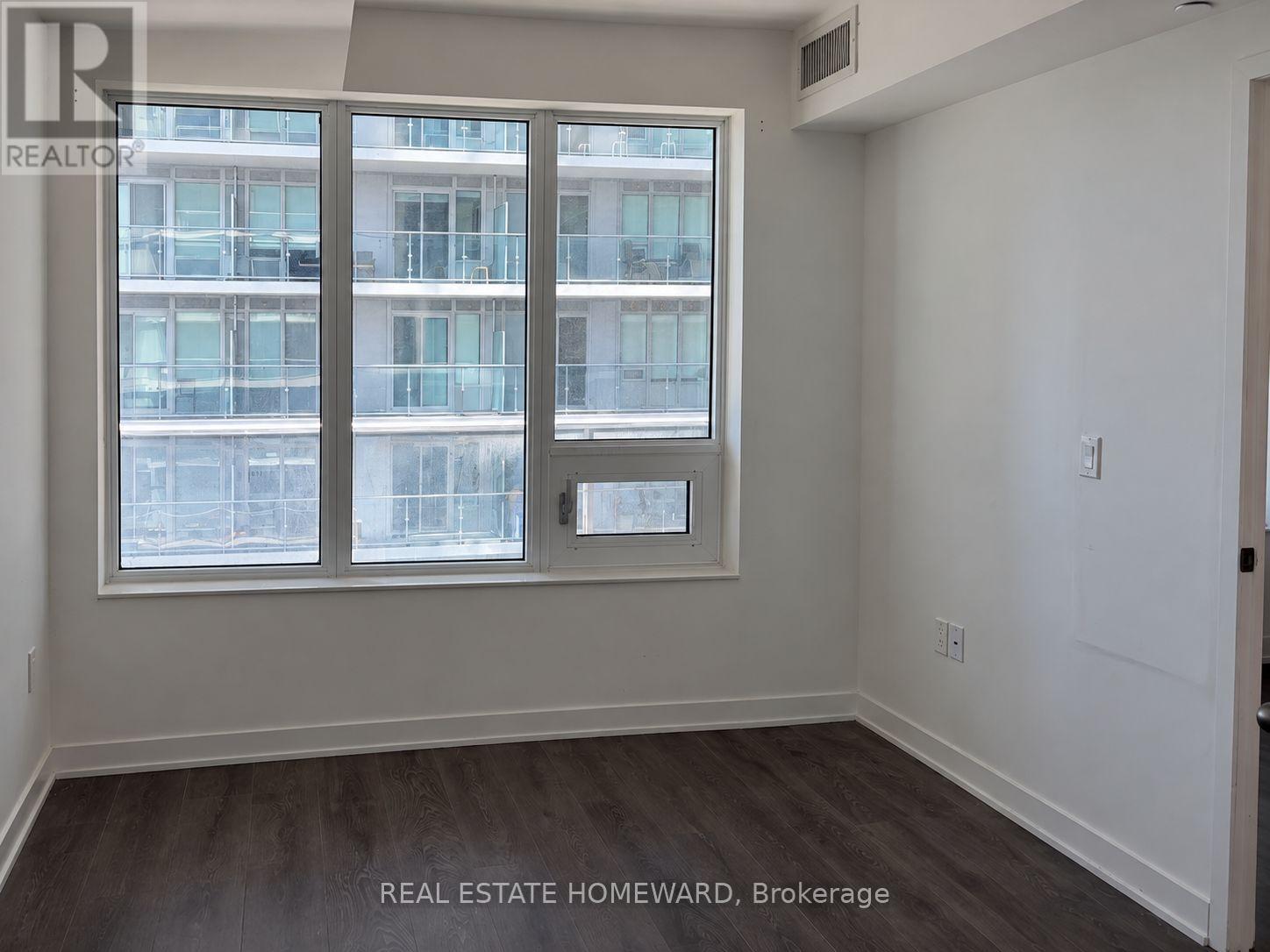 1405 - 99 Broadway Avenue Property Photo 7