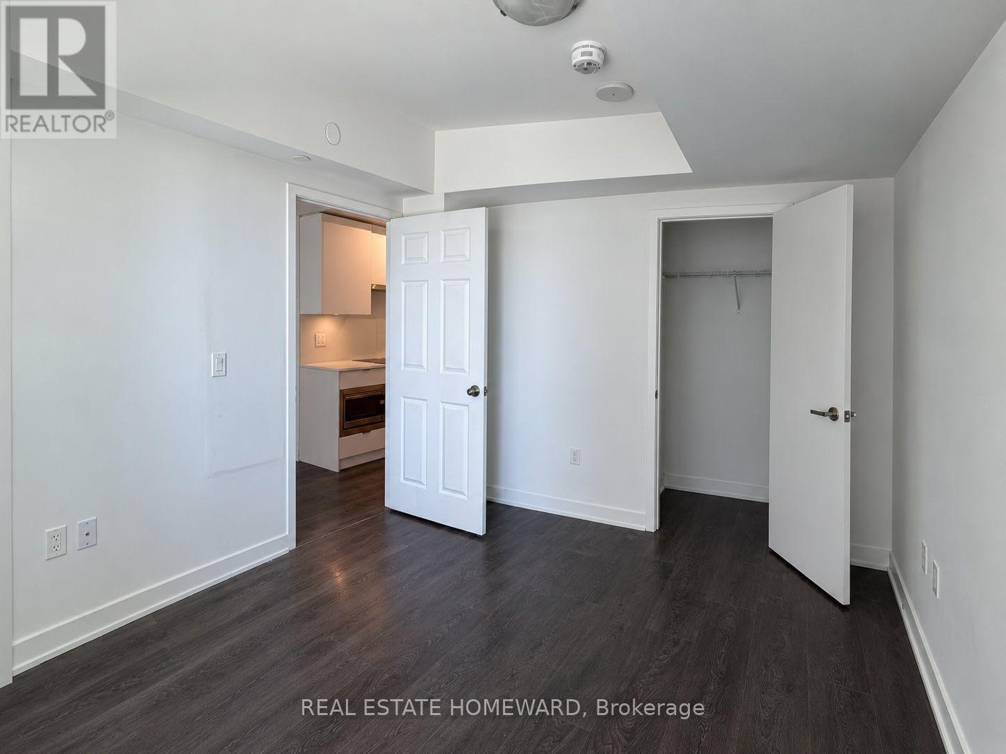 1405 - 99 Broadway Avenue Property Photo 8