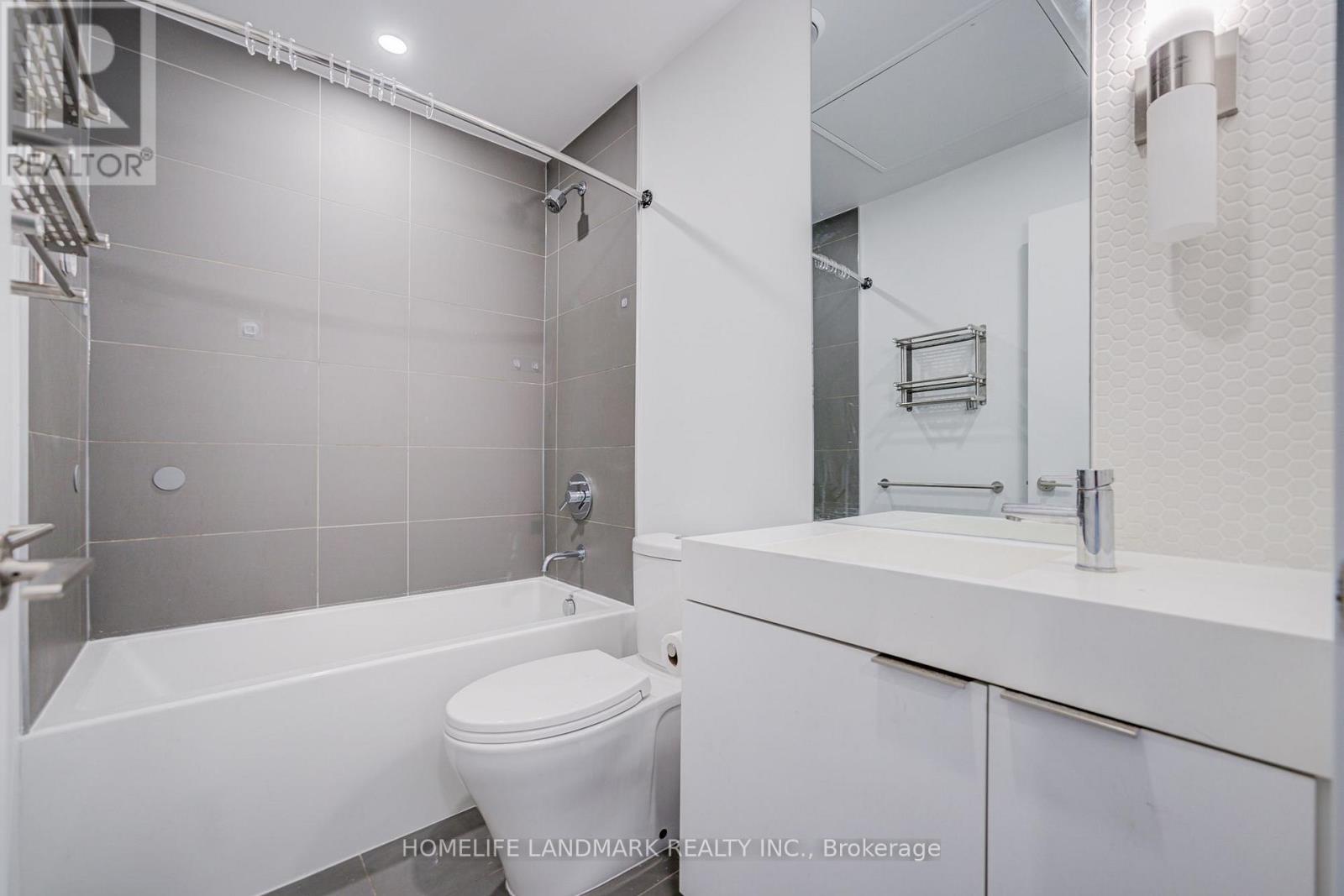601 - 33 Helendale Avenue Property Photo 6