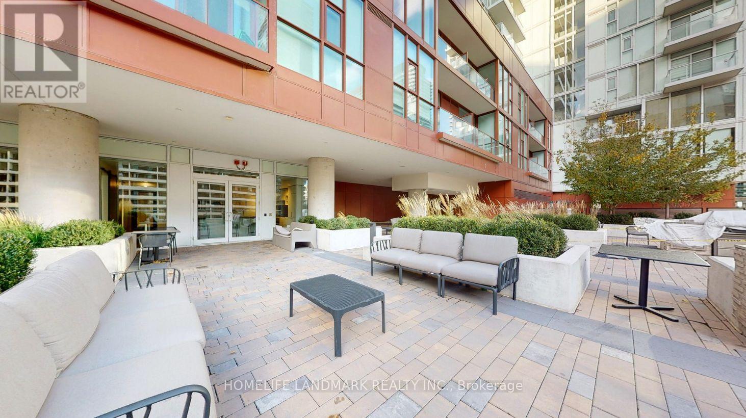 601 - 33 Helendale Avenue Property Photo 44