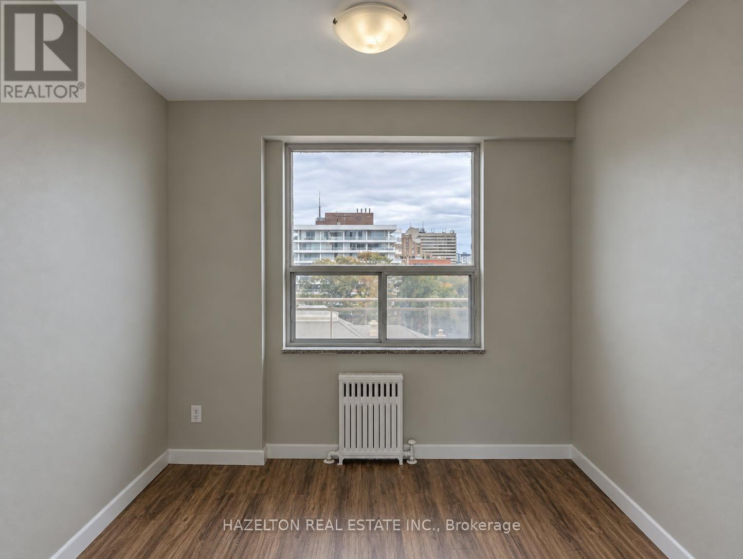 809 - 206 St George Street Property Photo 10