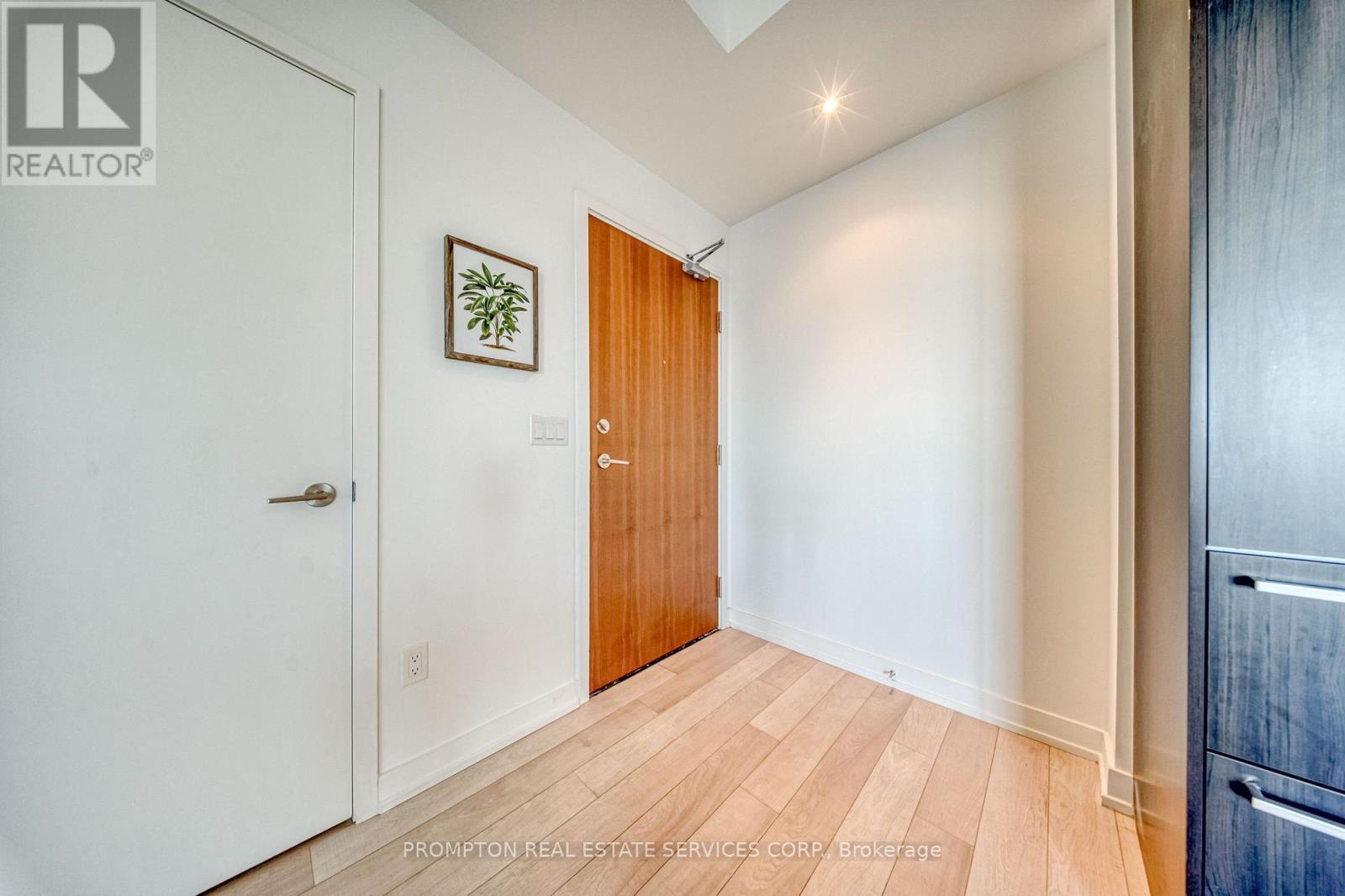 2511 - 115 Mcmahon Drive Property Photo 25