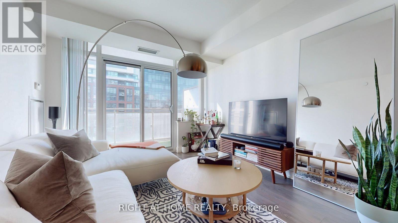 1223 - 525 ADELAIDE STREET W Property Photo 1
