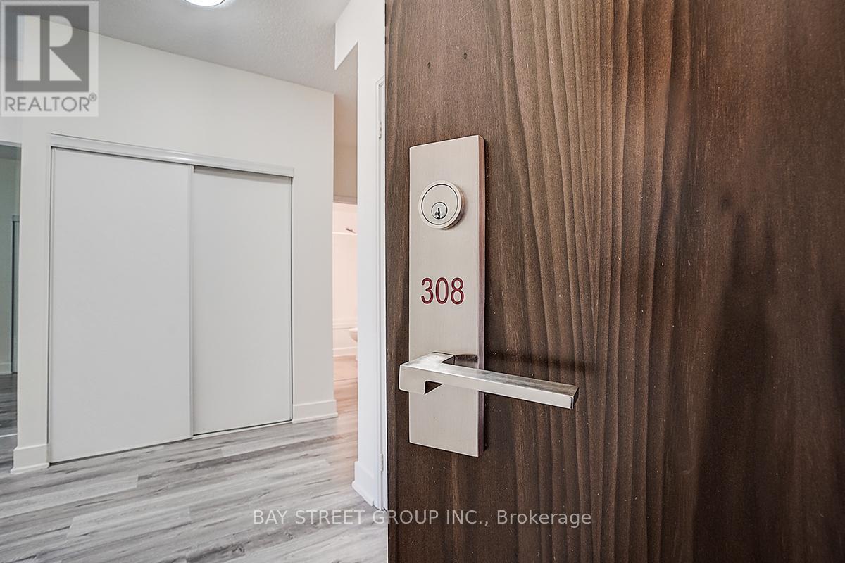 308 - 88 Sheppard Avenue E Property Photo 6