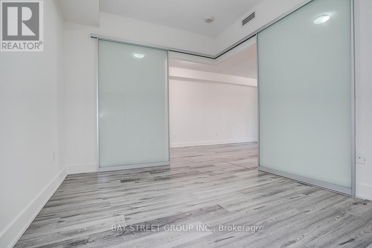 308 - 88 Sheppard Avenue E Property Photo 17