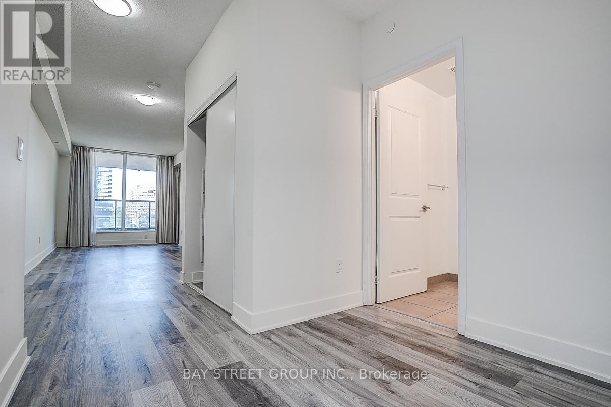 308 - 88 Sheppard Avenue E Property Photo 23