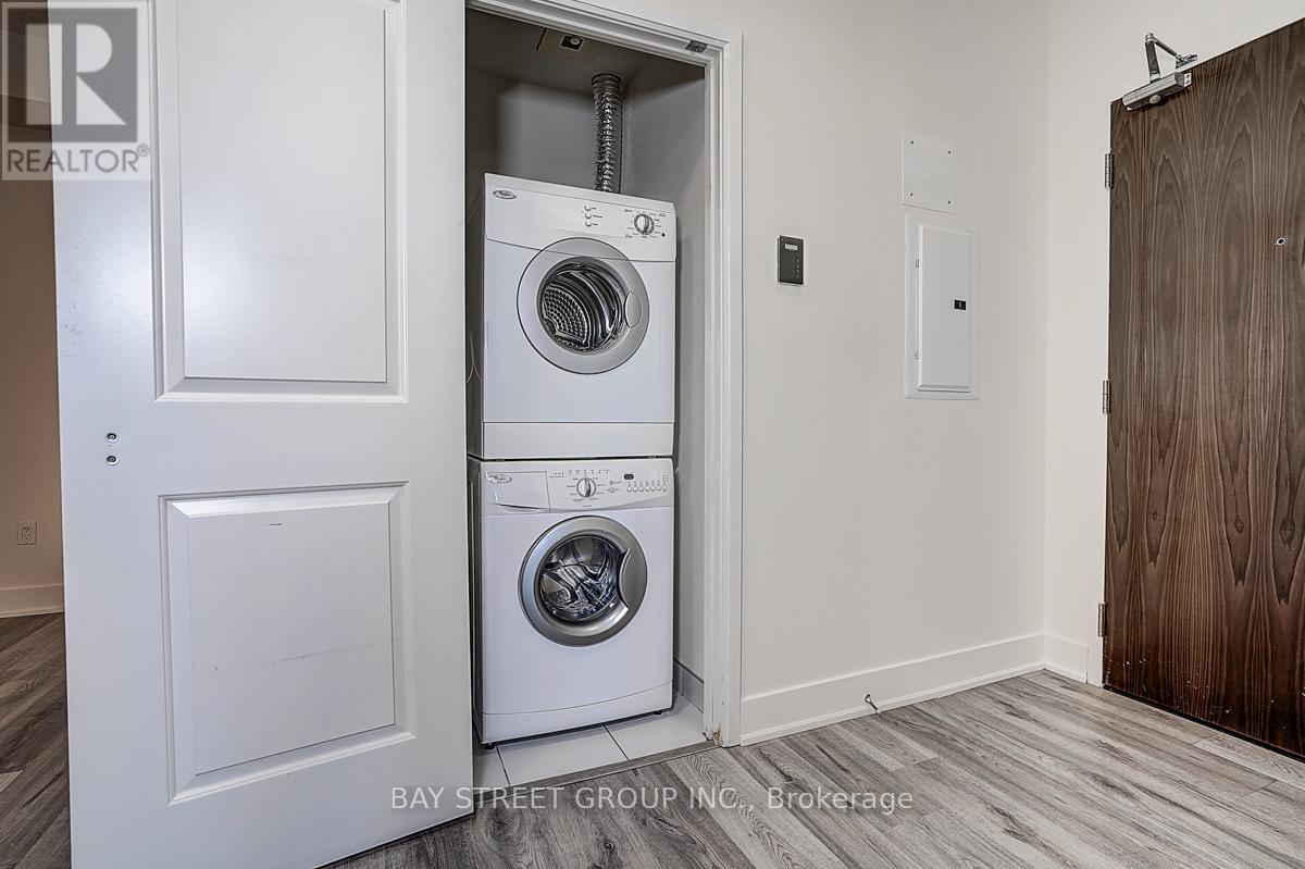 308 - 88 Sheppard Avenue E Property Photo 25