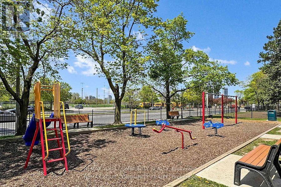 2108 - 735 Don Mills Rd Road Property Photo 25