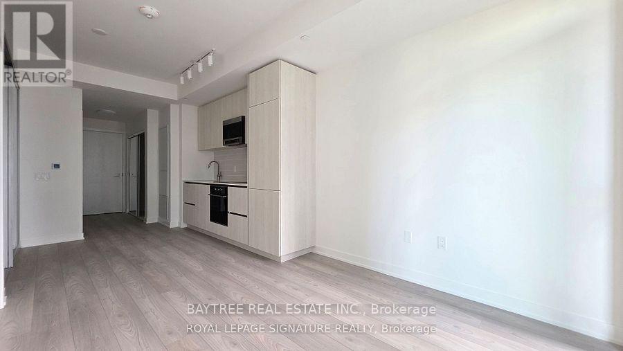 1304 - 110 Broadway Avenue Property Photo 7