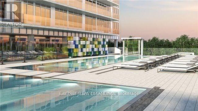 3505 Nt - 99 Broadway Avenue Property Photo 2
