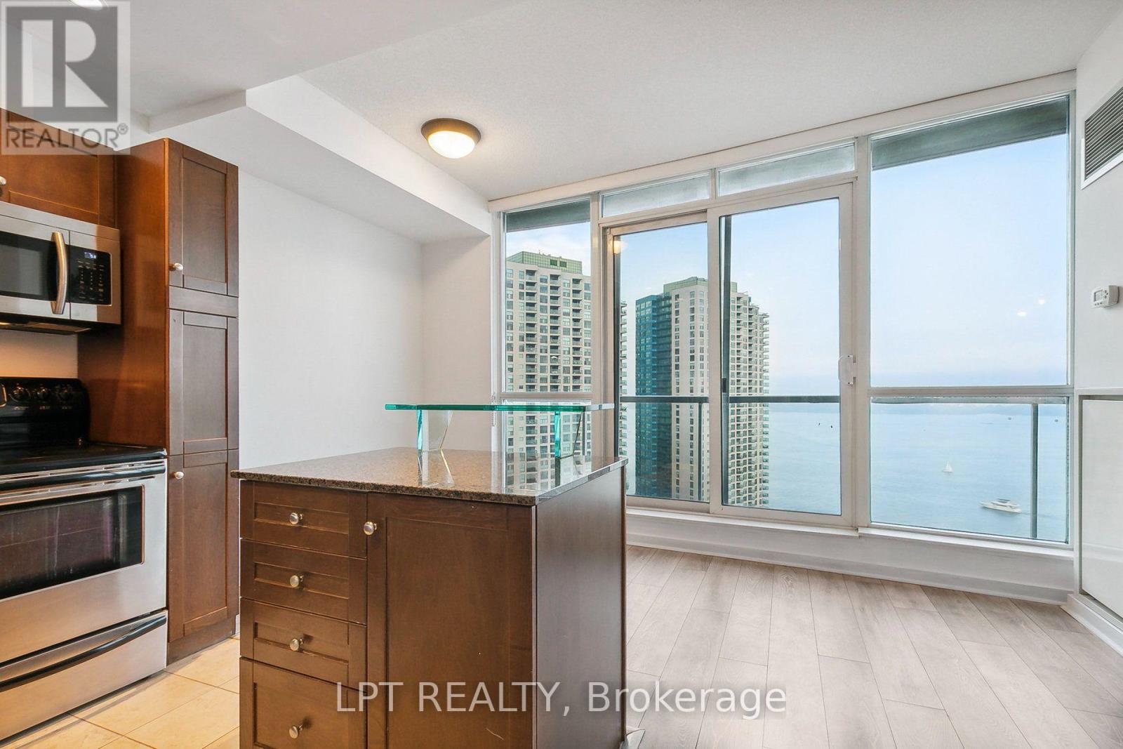 2604 - 208 Queens Quay W Property Photo 5