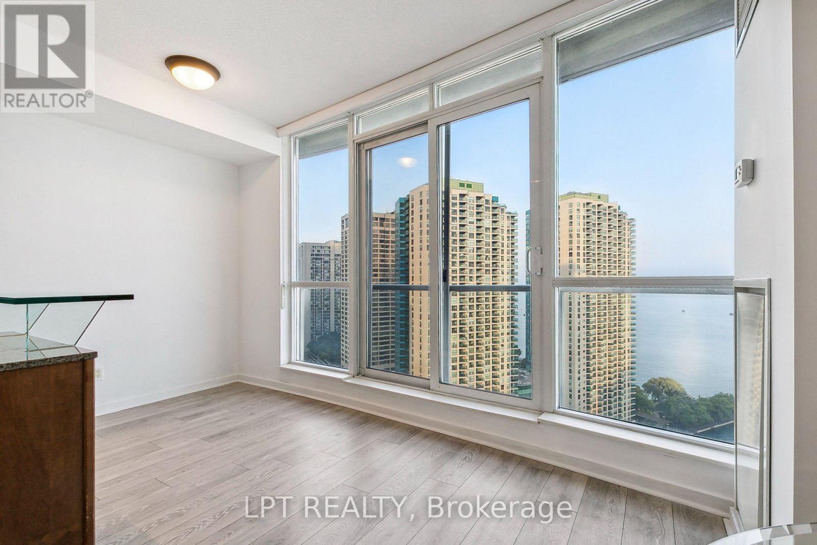 2604 - 208 Queens Quay W Property Photo 6
