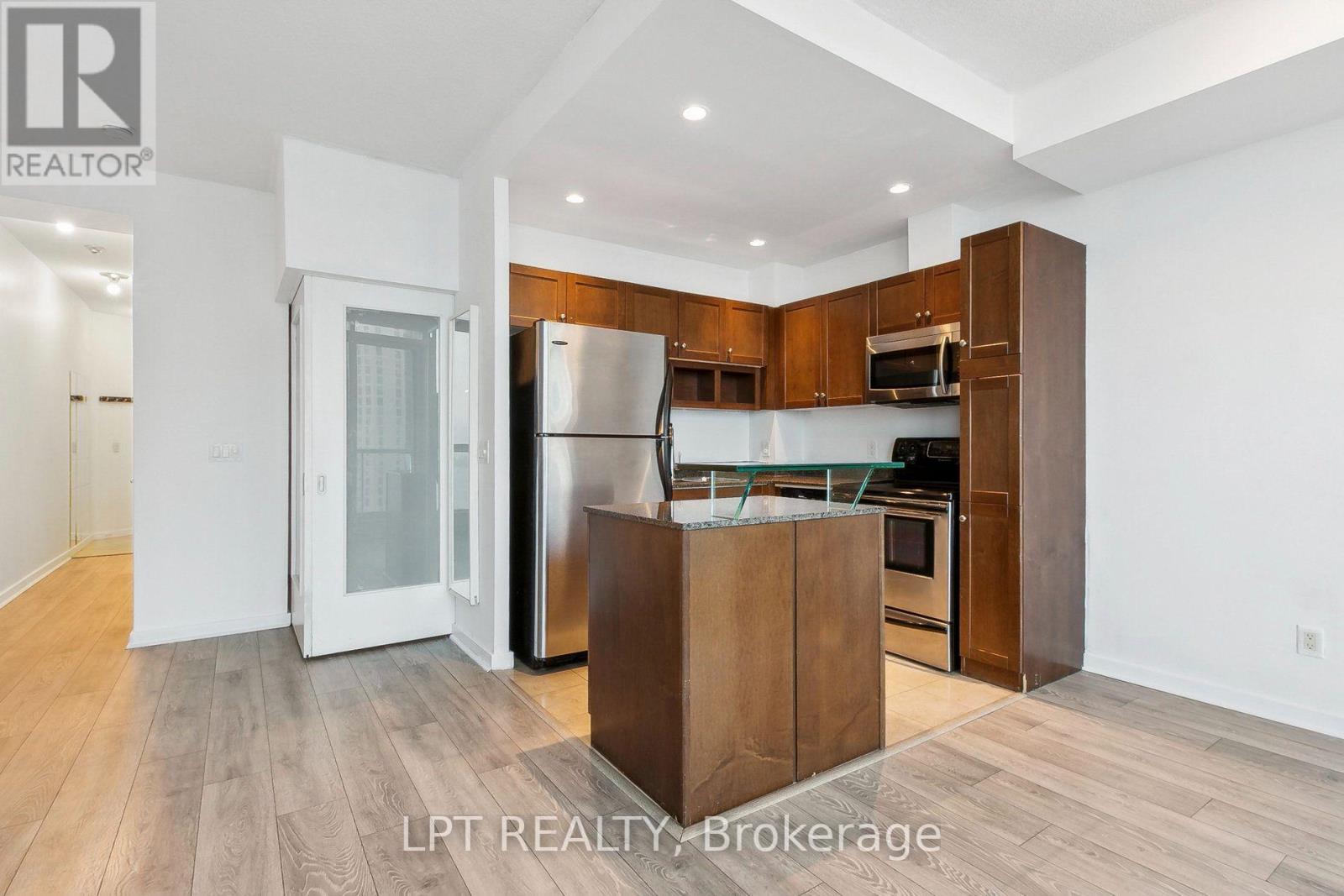 2604 - 208 Queens Quay W Property Photo 11