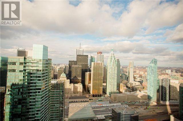 5003 - 100 Harbour Street Property Photo 11