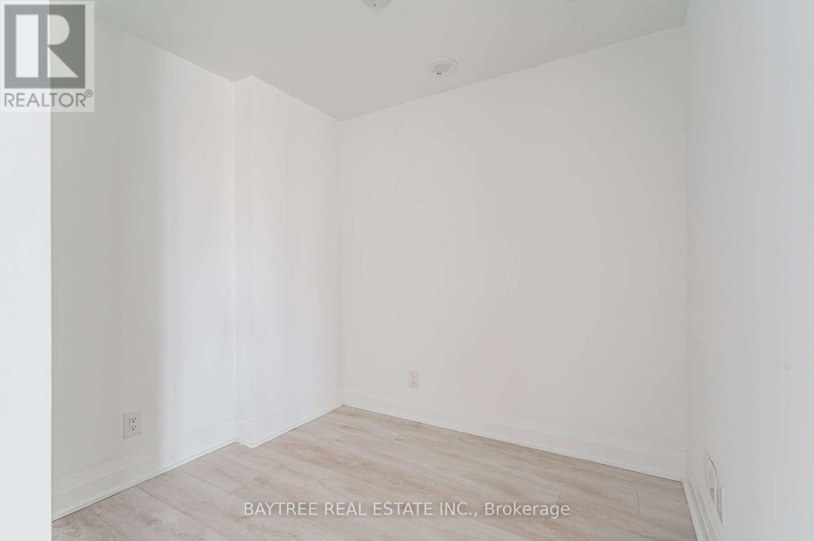 420 - 33 Frederick Todd Way Property Photo 6