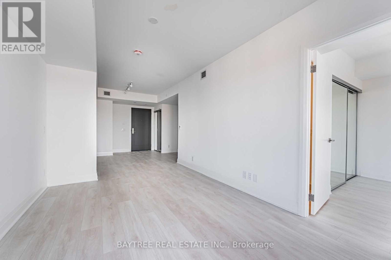 420 - 33 Frederick Todd Way Property Photo 14
