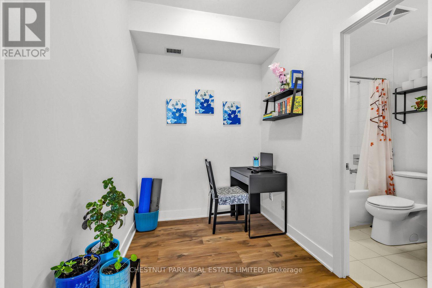 3001 - 318 Richmond Street W Property Photo 9