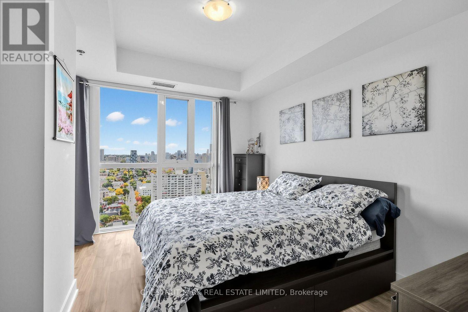 3001 - 318 Richmond Street W Property Photo 11
