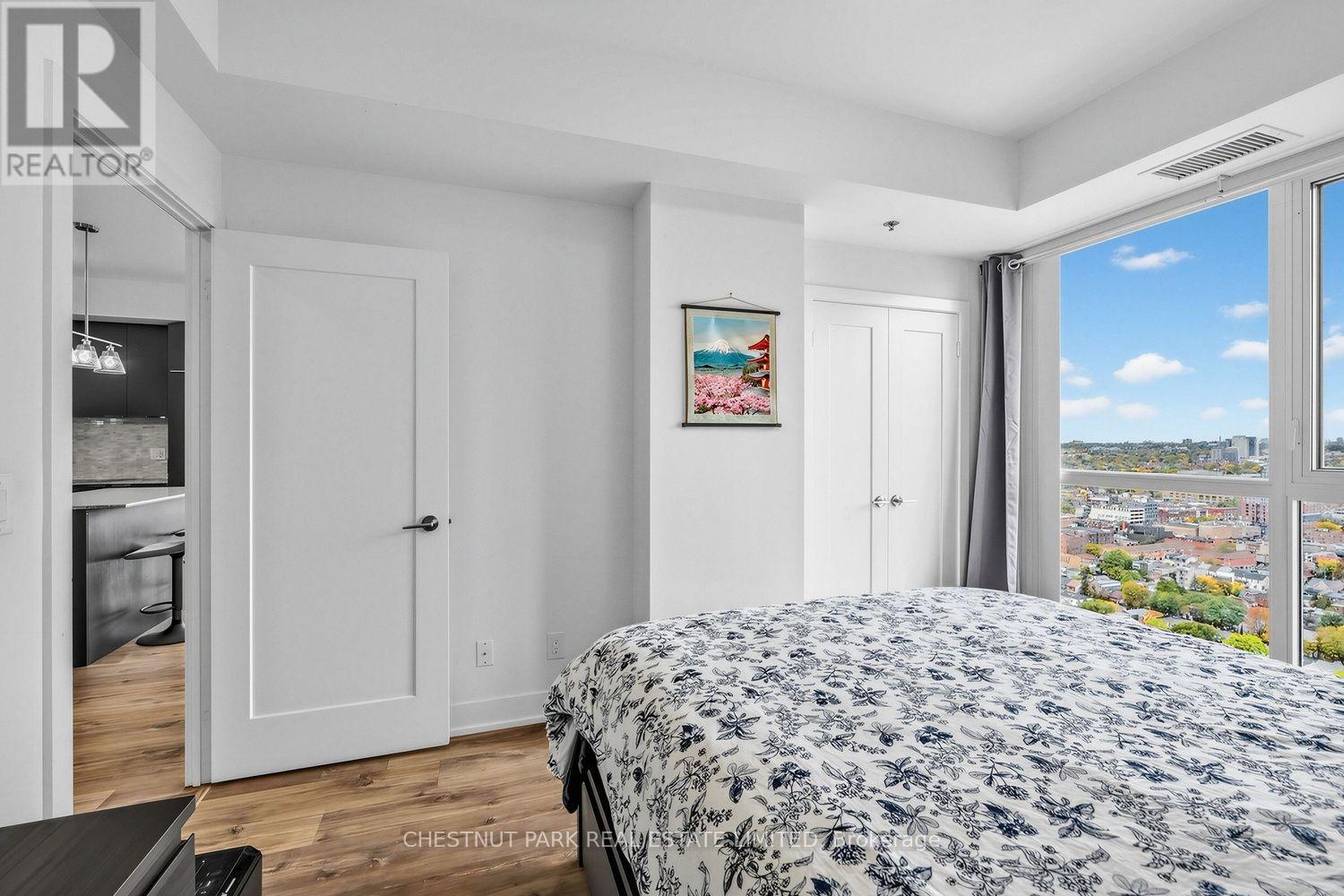 3001 - 318 Richmond Street W Property Photo 13