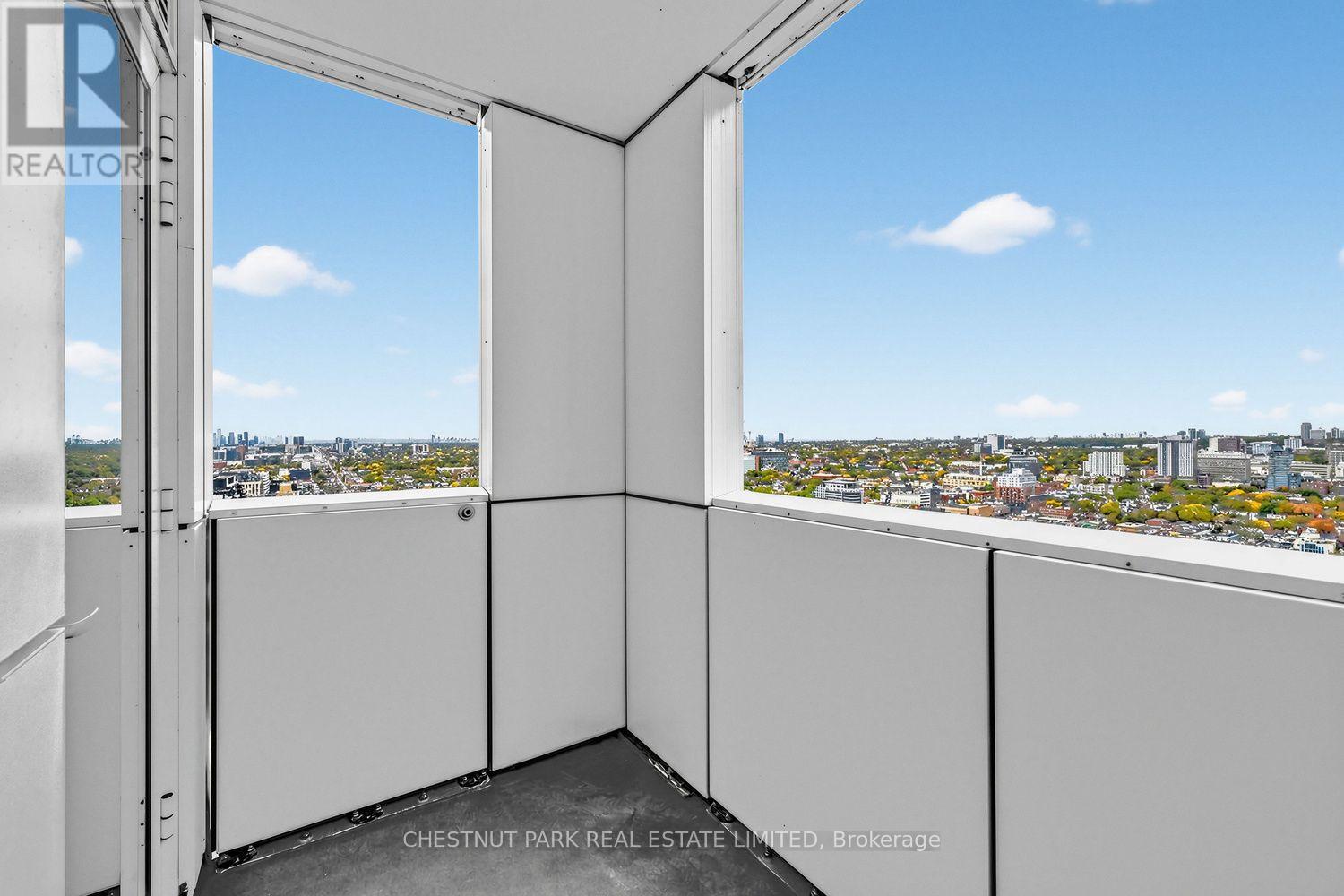 3001 - 318 Richmond Street W Property Photo 15