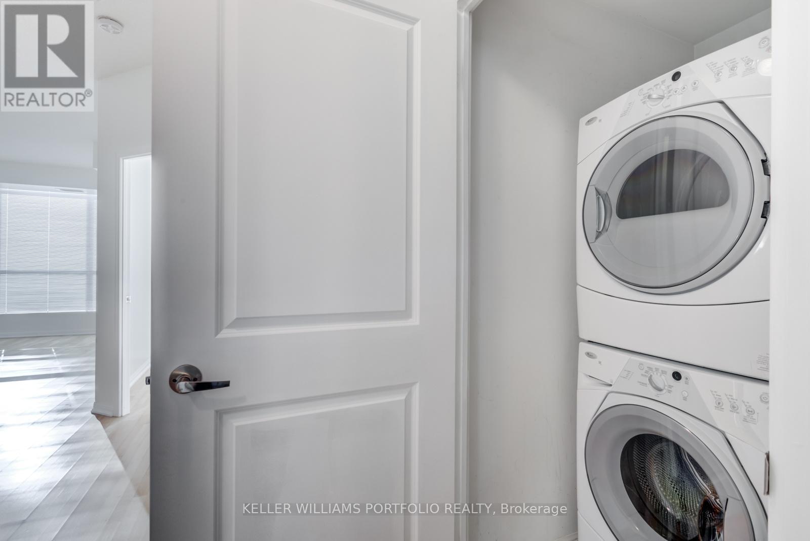 727 - 628 Fleet Street Property Photo 17